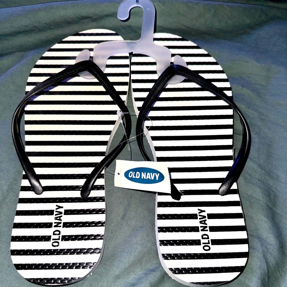 OLD NAVY FLIP FLOPS